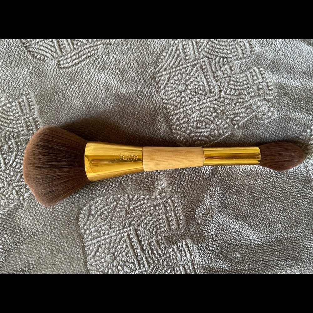 Tarte powder brush double sided